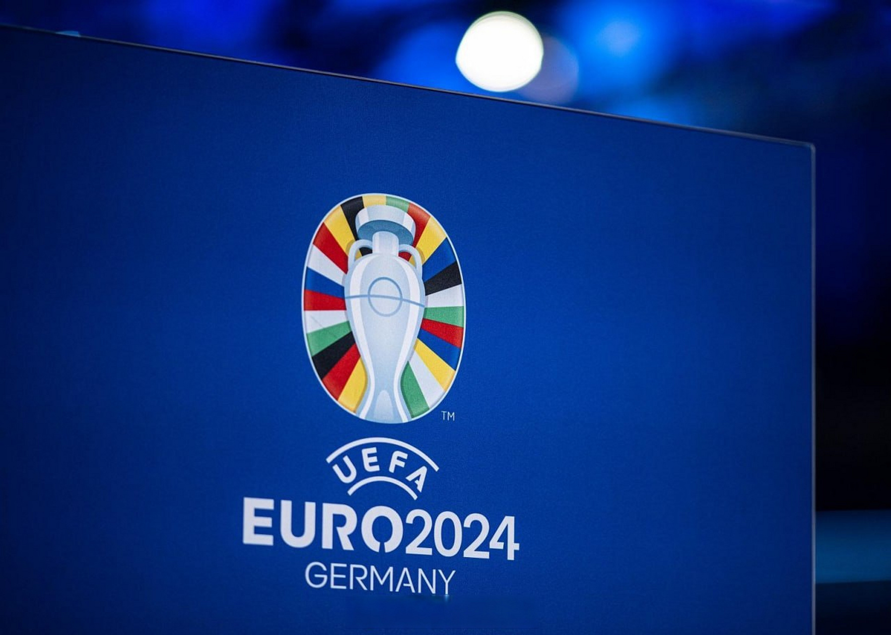 SC人造石粗料破碎机系列